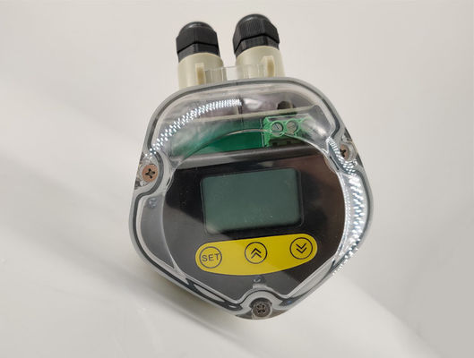 Niezawodny ultradźwiękowy czujnik poziomu Prosta instalacja na polu naftowym